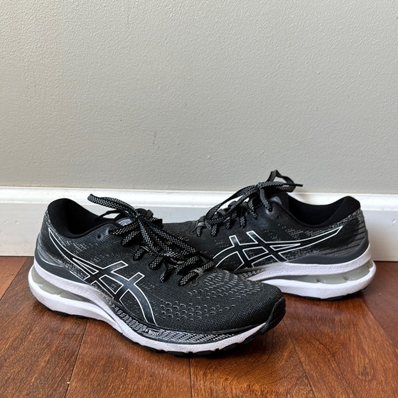 NWOT ASICS Women’s Black Running Shoe - Picture 7 of 9